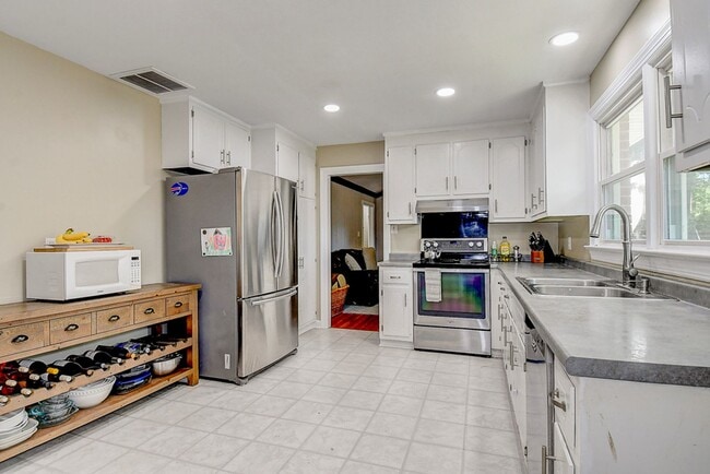 Photo - ONE LEVEL LIVING at it's FINEST in the SOU...