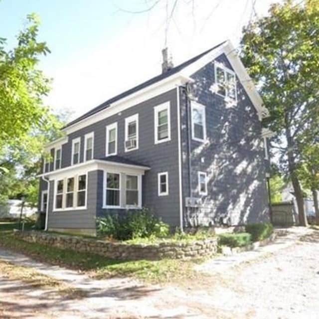 Building Photo - 27 Douglas St Unit 2