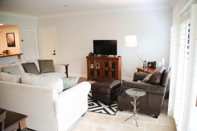 Photo - 11863 Wimbledon Cir Unit 409