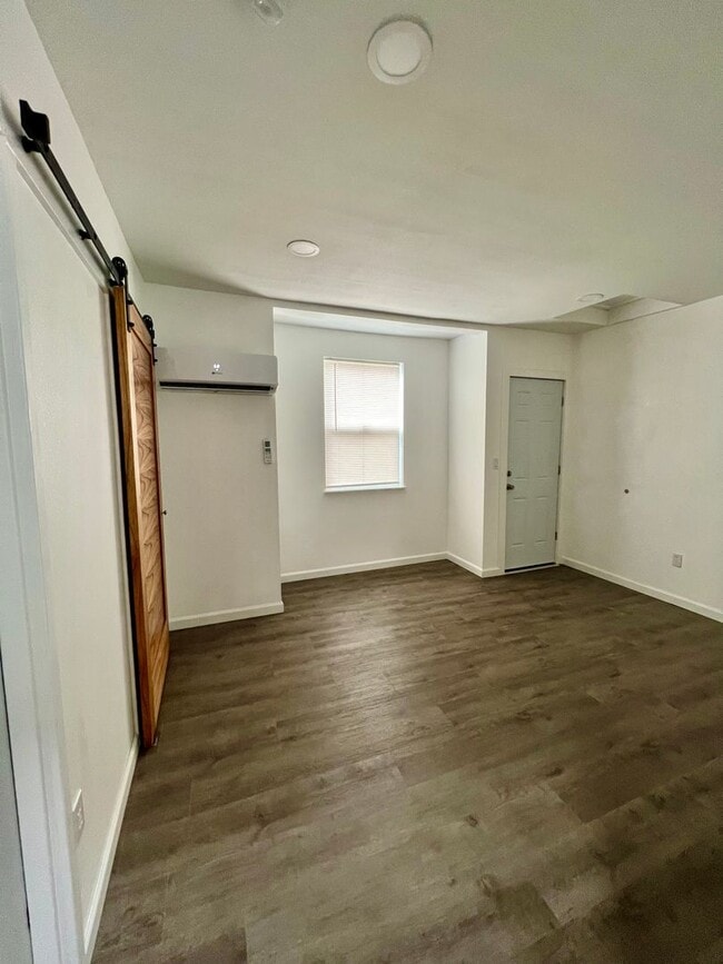 Photo - Beautiful 1 Bedroom 1 Bath