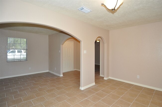 Photo - 4710 Pine St