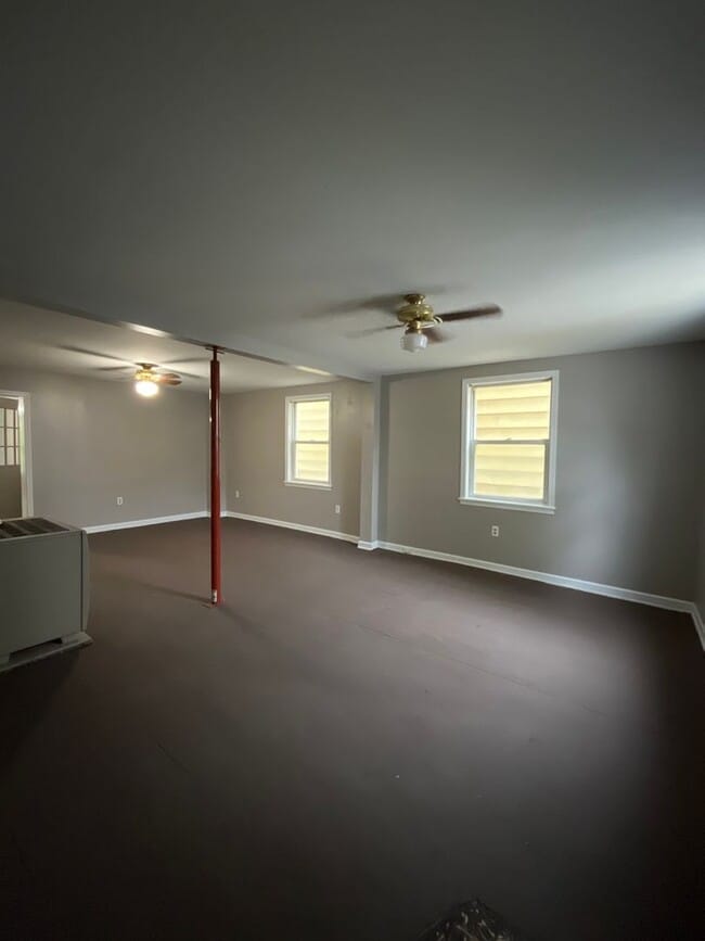 Photo - Beautifully Maintained End-Unit Townhome f...