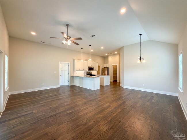 Photo - 5841 Winifred Ave