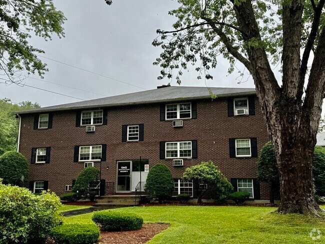 Building Photo - 96 Richardson Rd Unit B-7 Rental