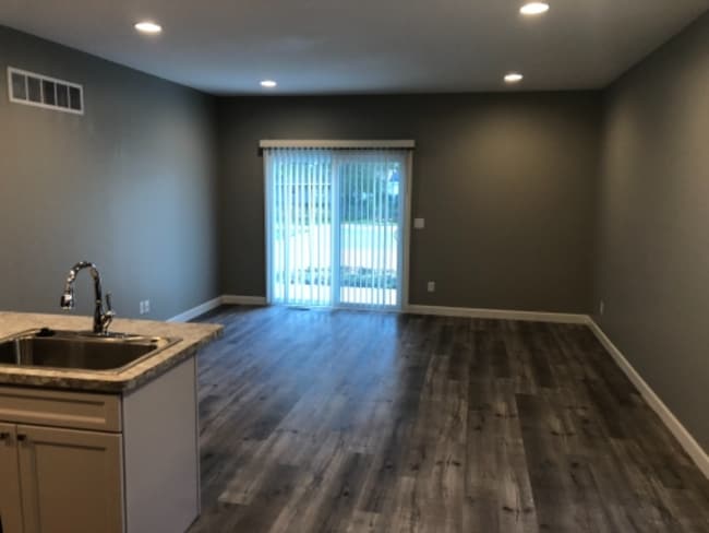 Photo - 628 Davis St