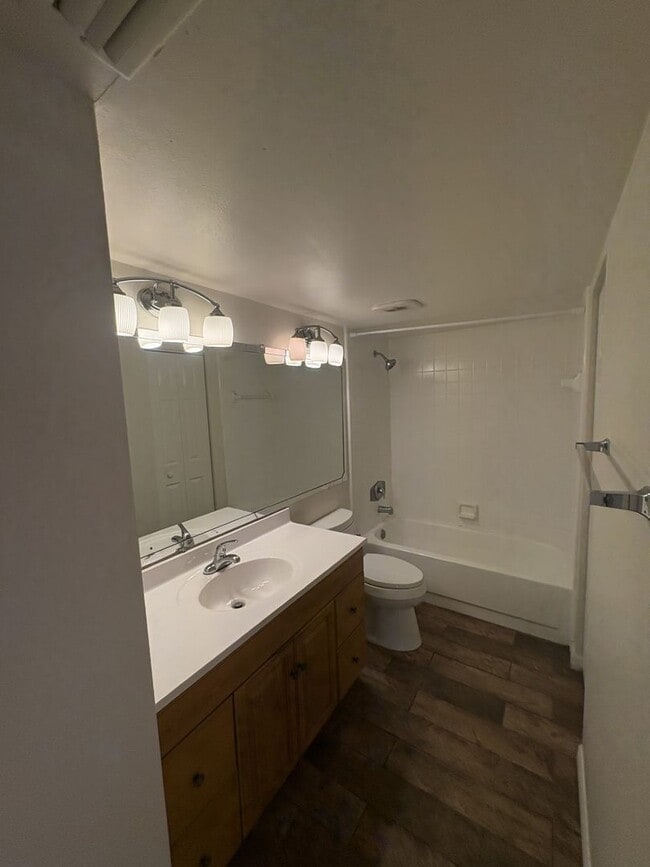 Photo - 184 Riverbend Dr Unit 101