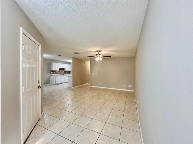 Photo - 29 E Ln Dr