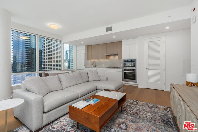 Photo - 877 Francisco St Unit 3202