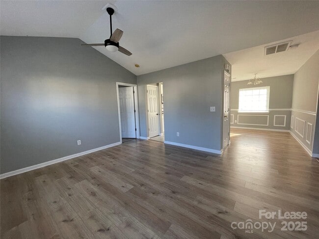 Photo - 1755 Rosewell Dr