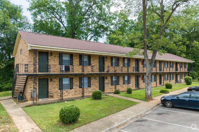 Building Photo - Woodlawn Manor Rental