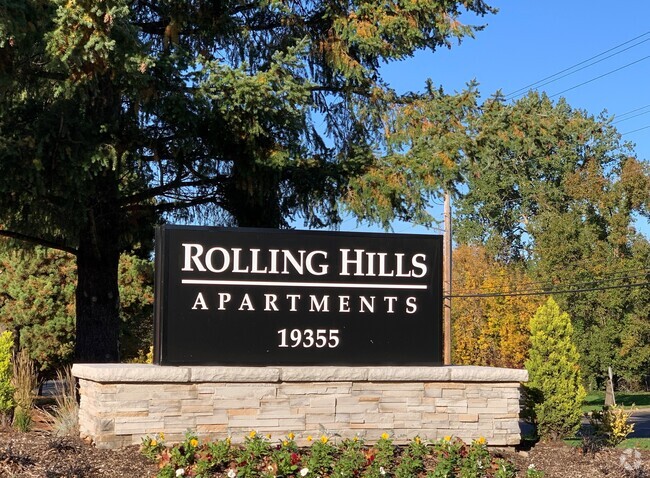 Building Photo - Rolling Hills Apartments