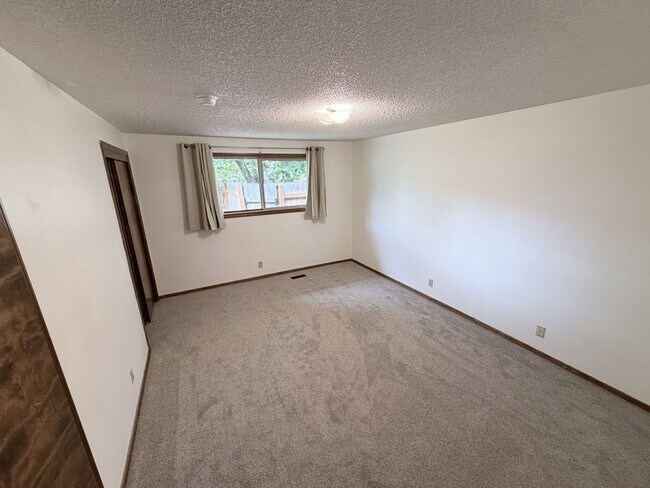 Photo - r1078 Unit 1080
