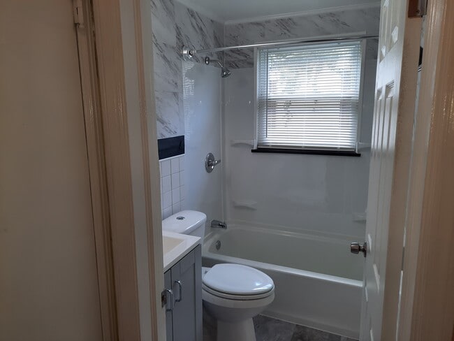 Photo - 4601 Washington Ave SE Unit A