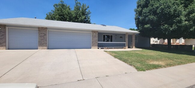 Building Photo - Recent Remodel