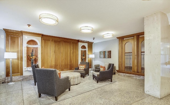 Photo - 1121 University Blvd W Unidad 804B