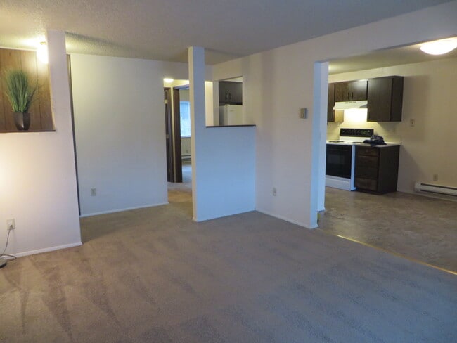 Photo - 11020 122nd St E Unit 2