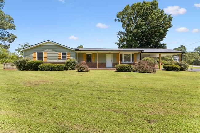 Building Photo - 1001 Lakeside Dr