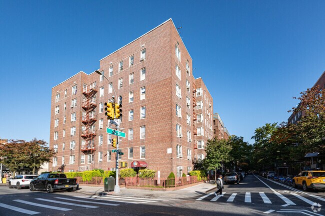 3560 74th St - The Barcelona