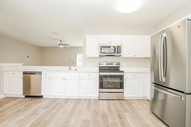 Photo - 627 Cotulla Dr