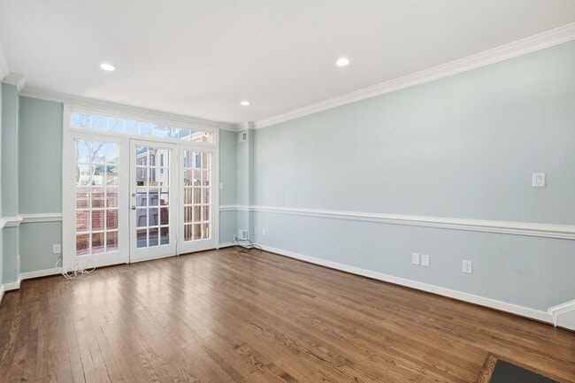 Photo - 657 S Columbus St