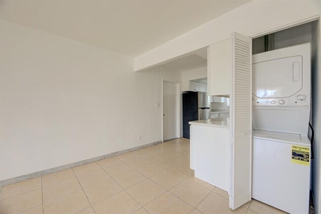 Photo - 1017 NW 30th Ct Unit 1