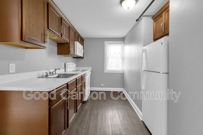 Photo - 618 Elmwood Ave Unit 6