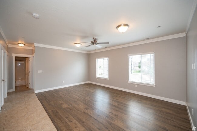 Photo - 1843 N Crest Rd