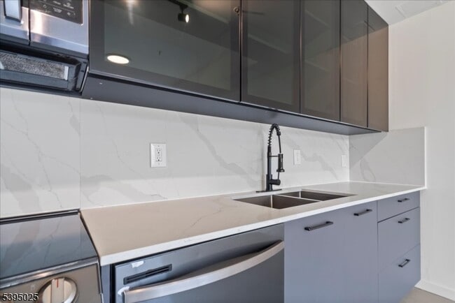 Photo - 258 S Harrison St Unit 2