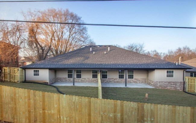 Photo - 2912 E Stanford St