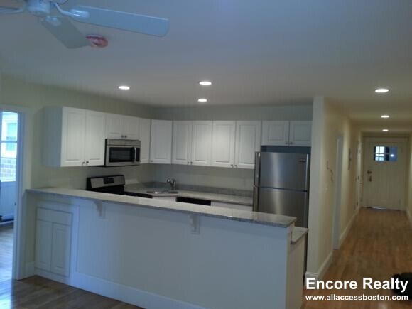 Building Photo - 62 Egmont St Unit 1