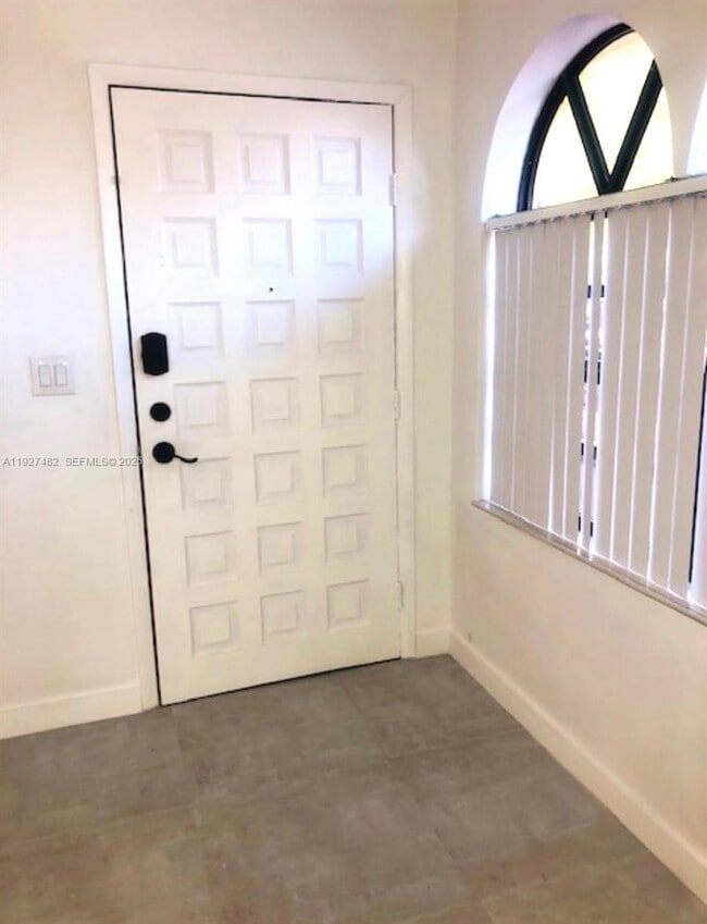 Photo - 920 SW 7th Ave