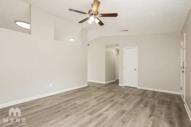 Photo - 10314 Wisteria Ln