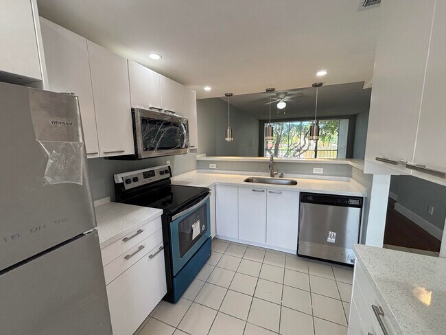 Photo - 6051 NW 61st Ave Unidad 103