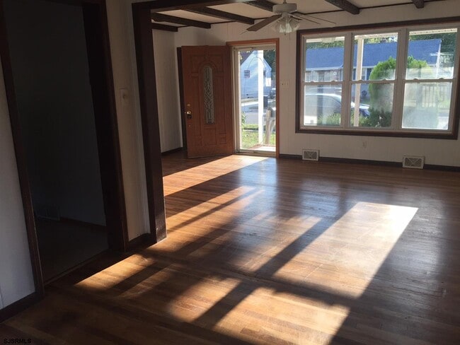 Photo - 11 Forrest Dr