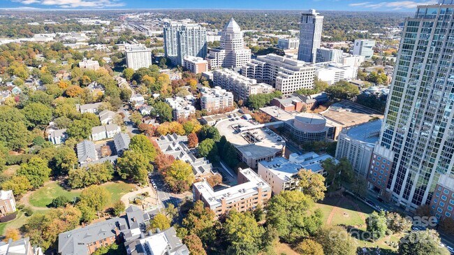 Photo - 224 N Poplar St Unidad 2