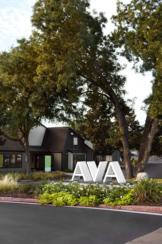 AVA Apartments Dallas, TX