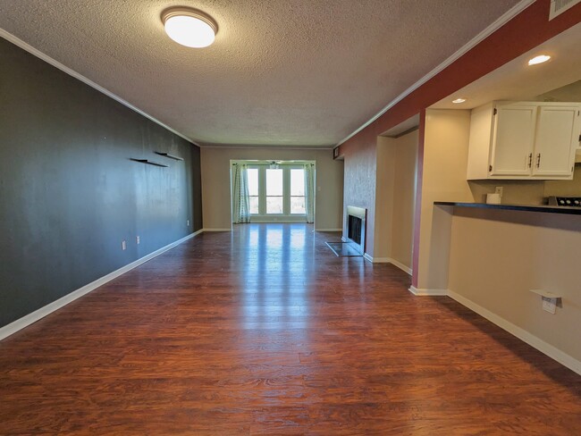 Building Photo - 1909 16th Ave S Unit D