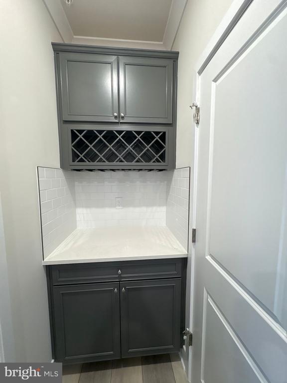 Building Photo - 1707 Water Xing Rd