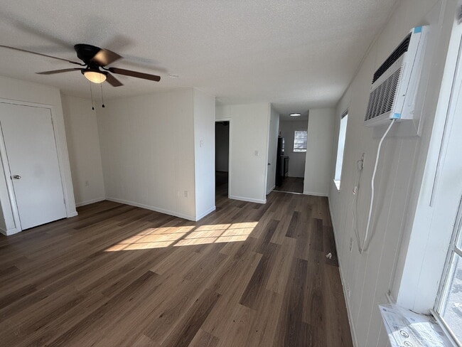 Photo - Bright, Efficient Apartment with Section 8 Acceptance Unidad Apt. 5