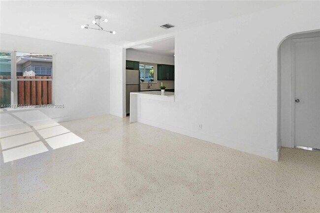 Photo - 39 SE 13th Terrace