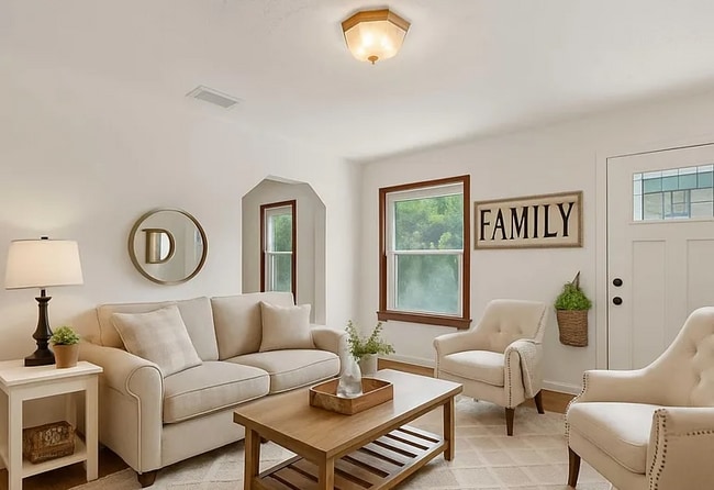 Photo - 8949 8th Ave