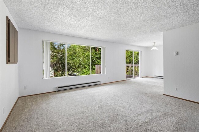 19433 28th Ave NE Unit C