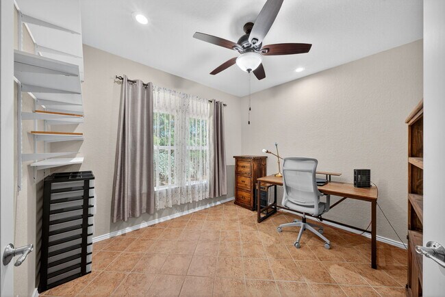 Photo - 4054 Deep River