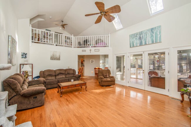 Photo - 28900 Deercroft Dr