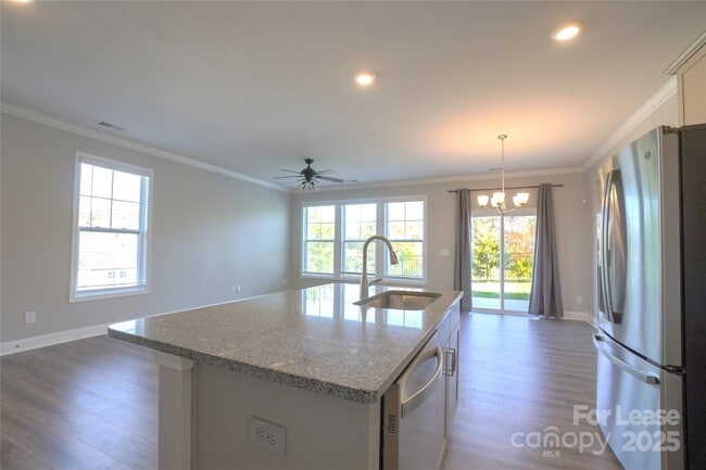 Photo - 596 Altamonte Dr