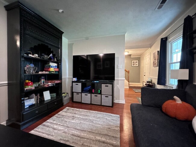 Photo - 710 Carywood Ln