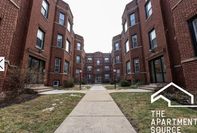 Photo - 851 W Cornelia Ave Unit 3N