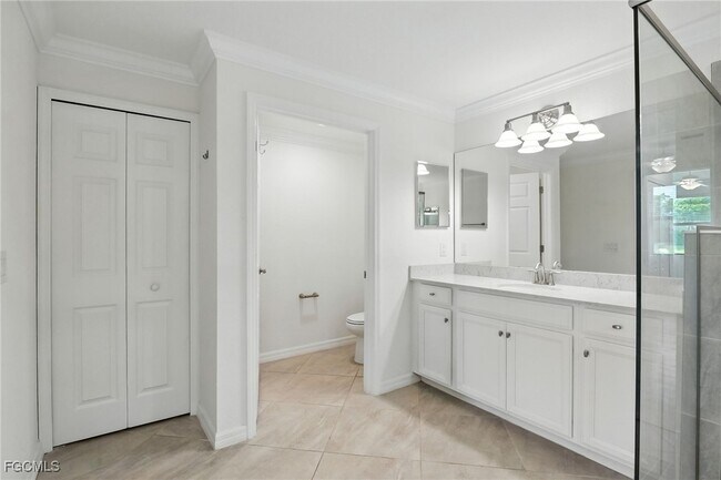 Building Photo - 12039 Hawthorn Lake Dr Unit 102