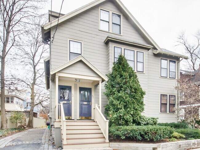 Building Photo - 62 Granville Rd Unit 1 Rental