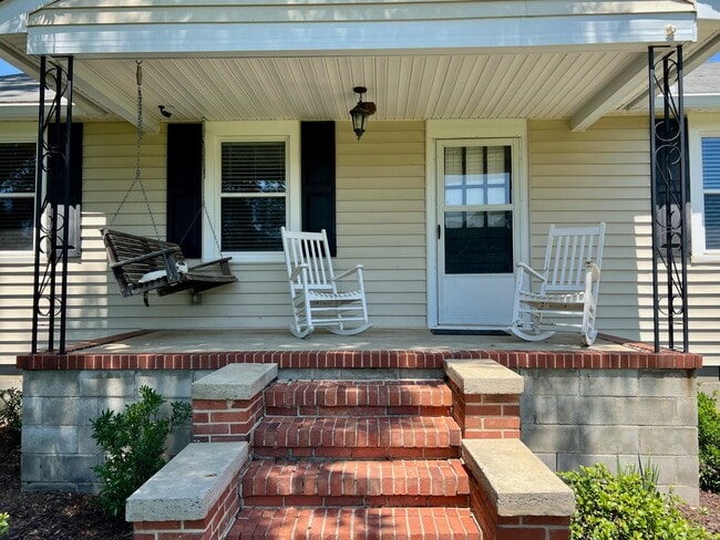 Photo - 1053 New Bridge Rd